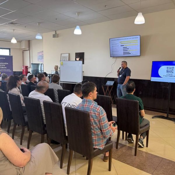 Photo 5429325570157704989 Y